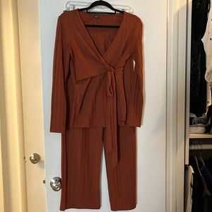 Maternity fall top and bottom